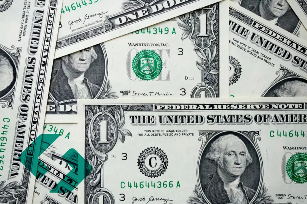 Várias notas 1 dólar: aprenda a converter dólar