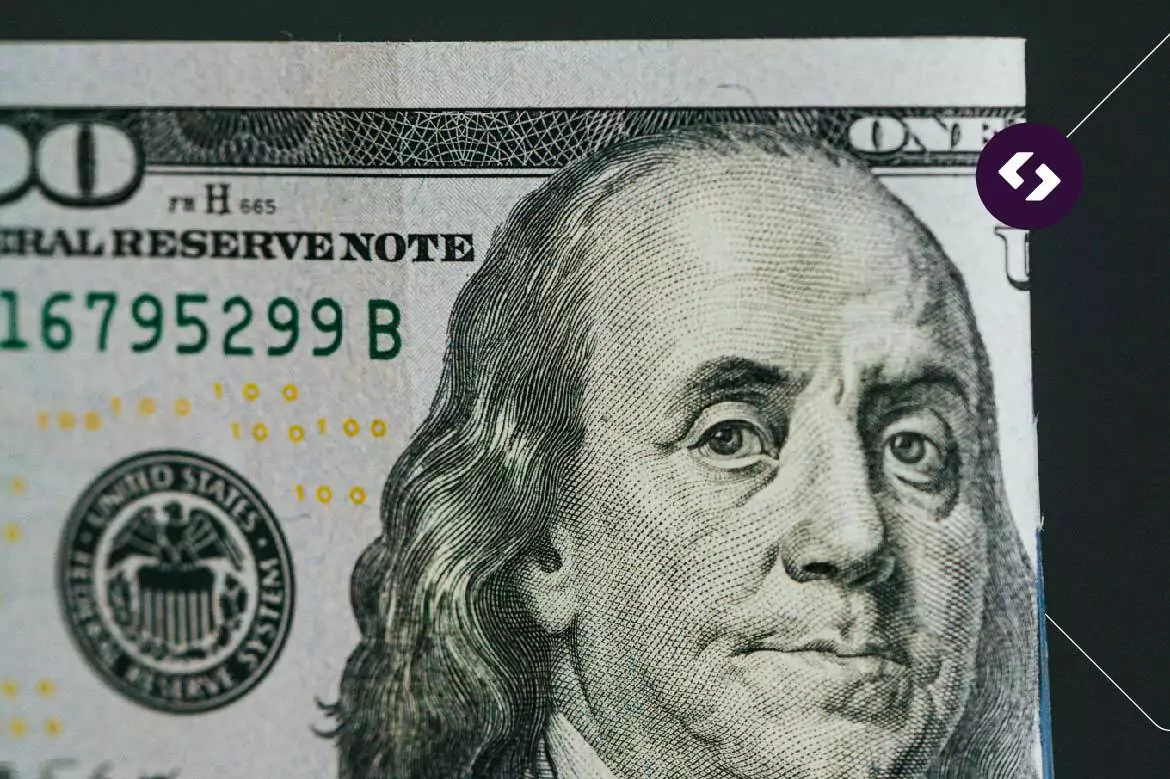 Nota de dólar com o rosto de benjamin franklin